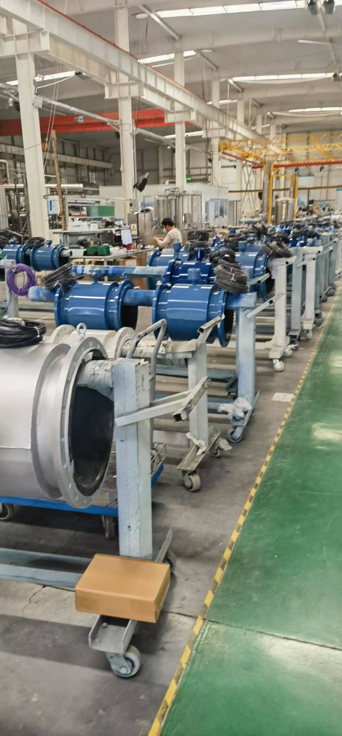 Can electromagnetic wave flowmeters be installed on PE pipes