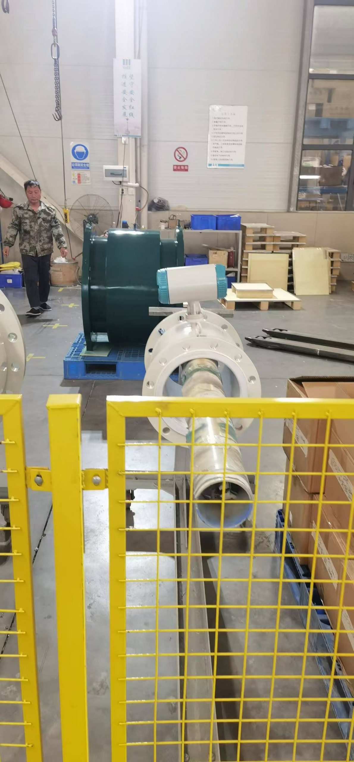 What conditions should be met before installing an electromagnetic flowmeter