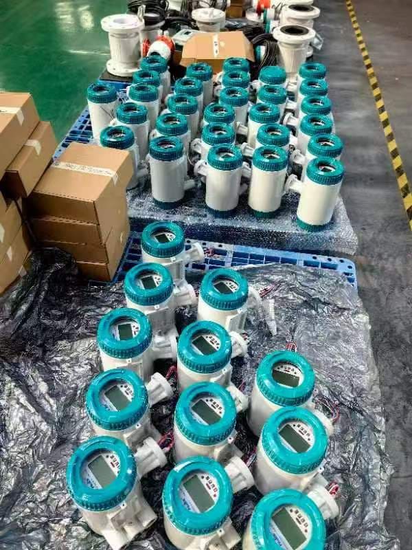 What are the requirements for the working temperature of electromagnetic flowmeters