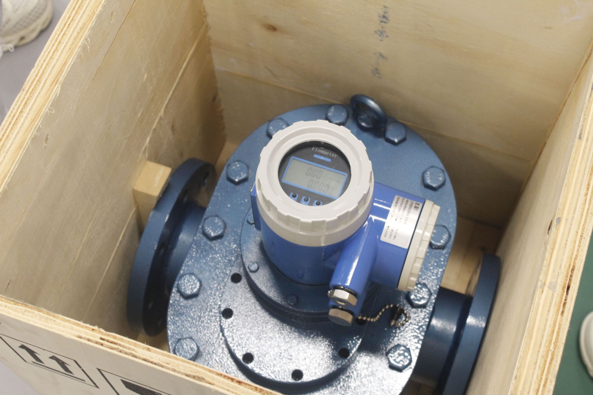 The temperature range and application fields of the elliptical gear flowmeter